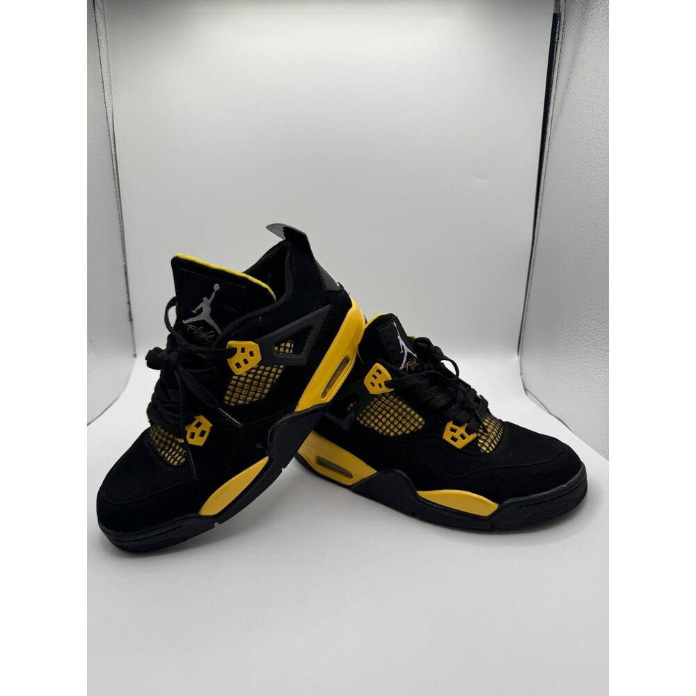 Authentic Jordan 4 Retro Thunder Size 8 Men's